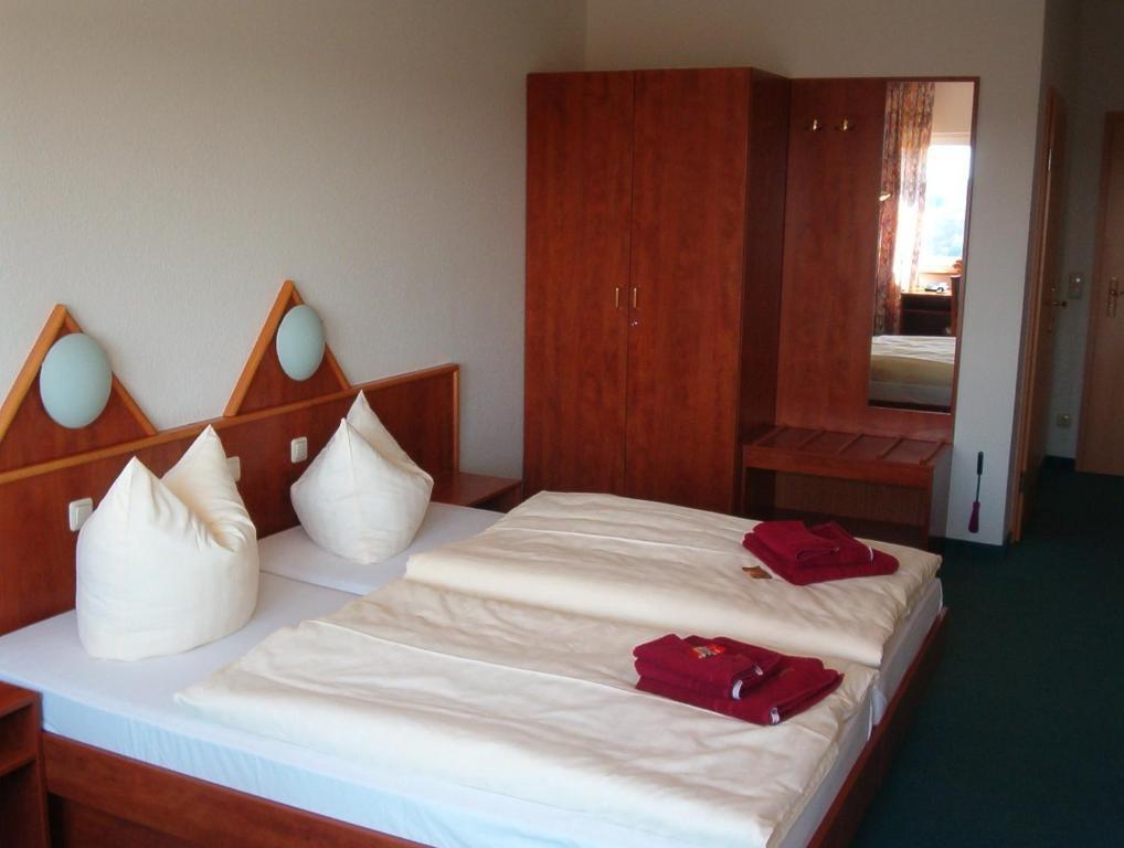 Hotel Und Gasthaus Rammelburg-Blick Friesdorf Kamer foto